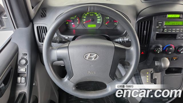 Hyundai Grand Starex 5-Seater VAN CVX Deluxe 2015 — фото 14