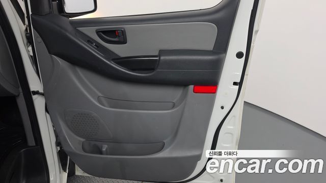 Hyundai Grand Starex 5-Seater VAN CVX Deluxe 2015 — фото 25