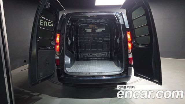 Hyundai Staria Cargo 5-Seater Modern 2024 — фото 20