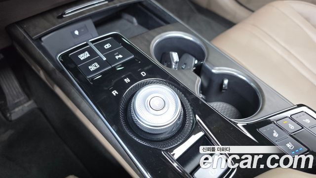 Kia K8 2.5 Gasoline 2WD Noblesse 2023 — фото 9