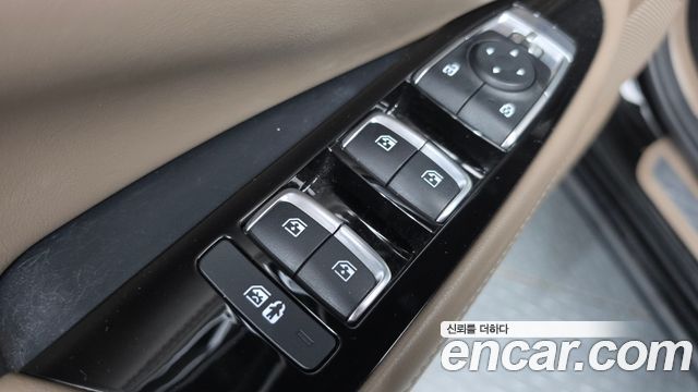 Kia K8 2.5 Gasoline 2WD Noblesse 2023 — фото 28