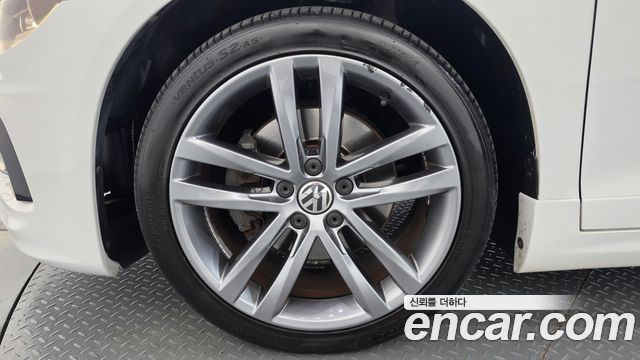 Volkswagen Scirocco 2.0 TDI R-Line 2015 — фото 5