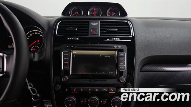 Volkswagen Scirocco 2.0 TDI R-Line 2015 — фото 15