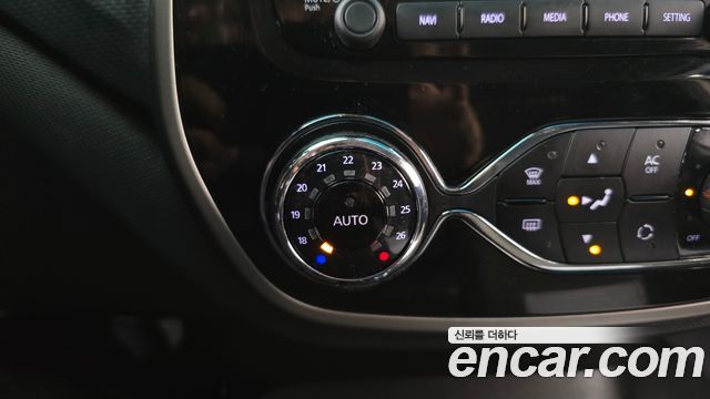 Renault Korea QM3 LE 2015 — фото 16
