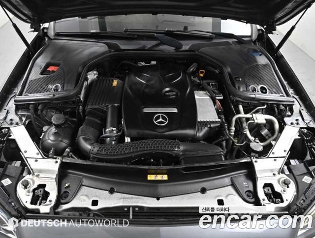 Mercedes-Benz E-Class (W213) E300 4MATIC AMG Line 2017 — фото 6