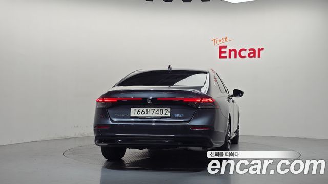 Honda Accord (XI) 2.0 Hybrid Touring 2023 — фото 4