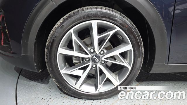 Kia Niro 1.6 HEV Noblesse Special 2020 — фото 5