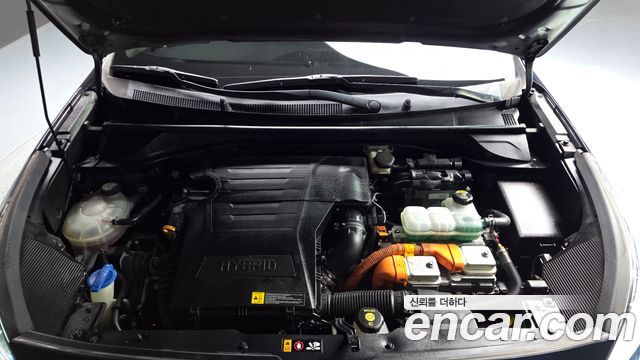 Kia Niro 1.6 HEV Noblesse Special 2020 — фото 6