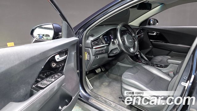 Kia Niro 1.6 HEV Noblesse Special 2020 — фото 10