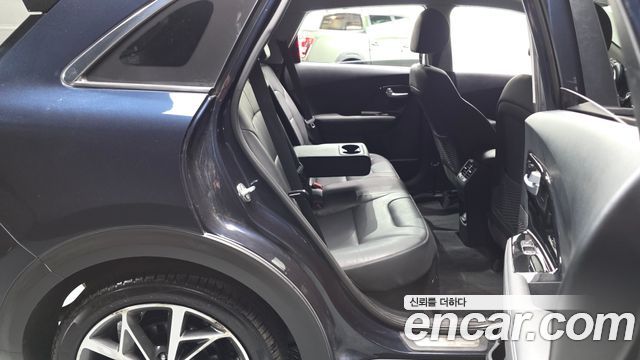 Kia Niro 1.6 HEV Noblesse Special 2020 — фото 11