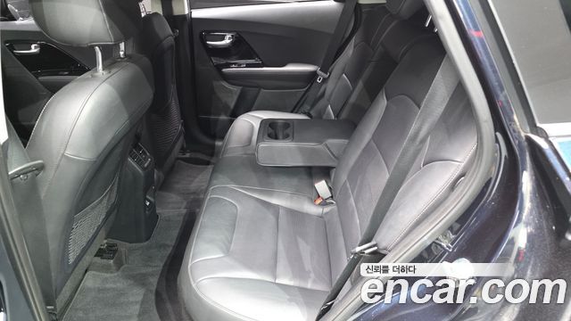Kia Niro 1.6 HEV Noblesse Special 2020 — фото 12