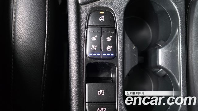 Kia Niro 1.6 HEV Noblesse Special 2020 — фото 13