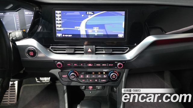 Kia Niro 1.6 HEV Noblesse Special 2020 — фото 14