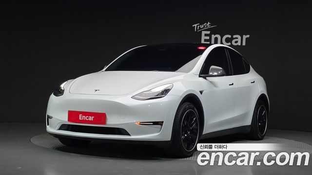 Tesla Model Y Long Range AWD 2022 — фото 1