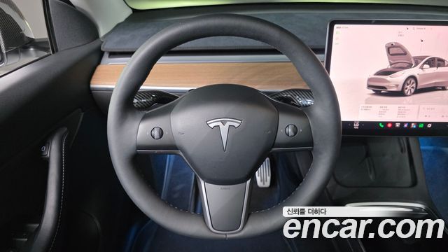 Tesla Model Y Long Range AWD 2022 — фото 12