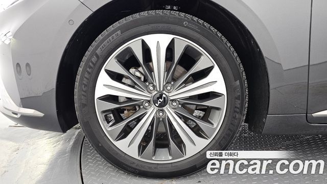 Kia K8 Hybrid Signature 2023 — фото 5