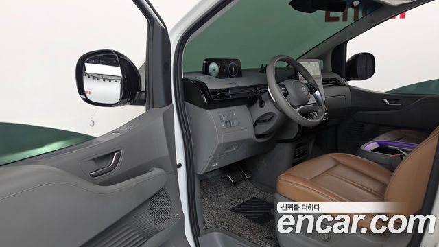Hyundai Staria 4WD Lounge 7-Seater Inspiration 2025 — фото 10