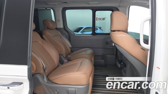 Hyundai Staria 4WD Lounge 7-Seater Inspiration 2025 — фото 11