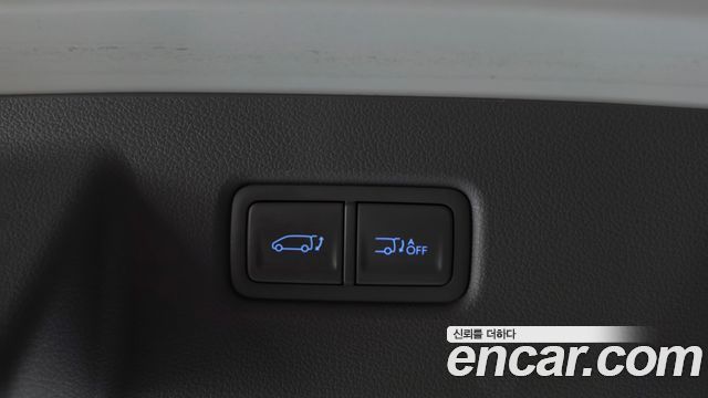 Hyundai Staria 4WD Lounge 7-Seater Inspiration 2025 — фото 20