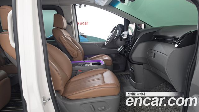 Hyundai Staria 4WD Lounge 7-Seater Inspiration 2025 — фото 26
