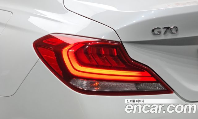 Genesis G70 2.0T AWD Elite 2019 — фото 23