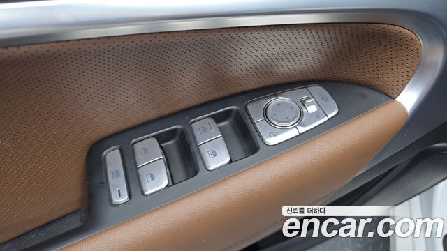 Genesis G70 2.0T AWD Elite 2019 — фото 30