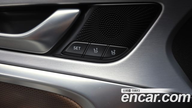 Genesis G70 2.0T AWD Elite 2019 — фото 31