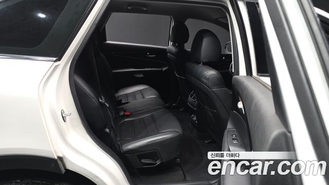 Kia Sorento Diesel 2.0 2WD Prestige 2018 — фото 12