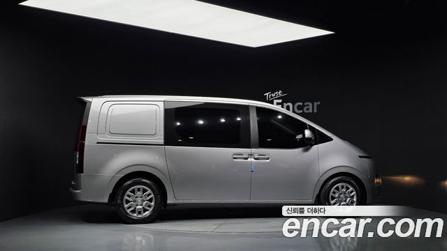 Hyundai Staria Cargo 5-Seater Modern 2023 — фото 4