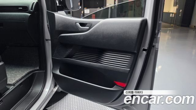 Hyundai Staria Cargo 5-Seater Modern 2023 — фото 20