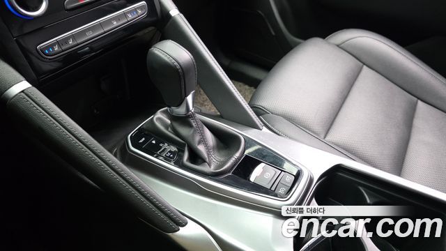 Renault Korea QM6 2.0 LPe LE Signature 2WD 2022 — фото 9