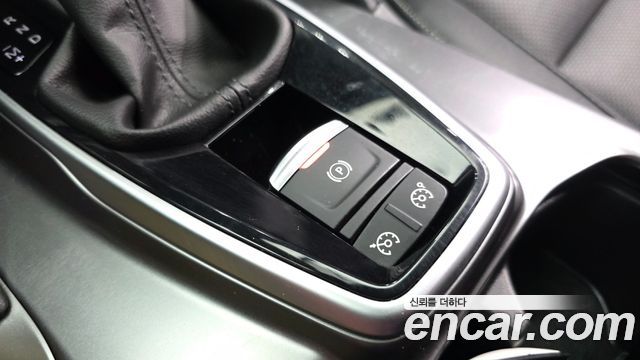Renault Korea QM6 2.0 LPe LE Signature 2WD 2022 — фото 30
