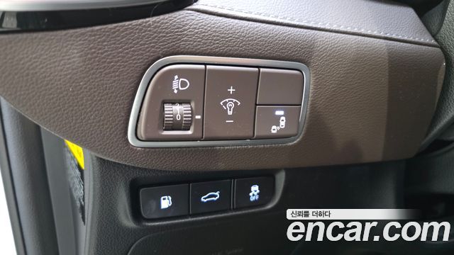 Hyundai Grandeur (IG) 2.4 Premium 2018 — фото 20