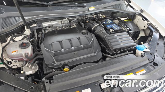 Volkswagen Tiguan (II) 2.0 TDI 4-Motion Premium 2022 — фото 6