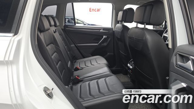Volkswagen Tiguan (II) 2.0 TDI 4-Motion Premium 2022 — фото 11