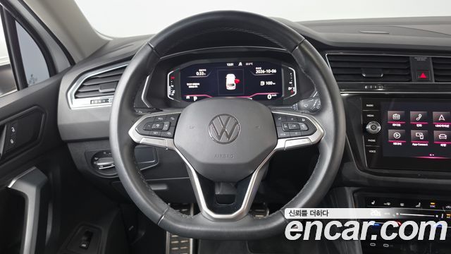 Volkswagen Tiguan (II) 2.0 TDI 4-Motion Premium 2022 — фото 12