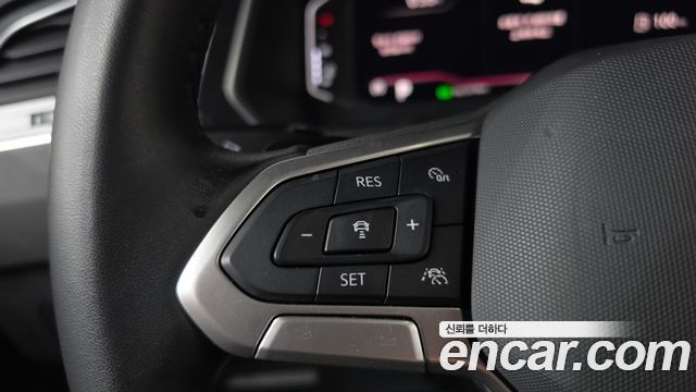 Volkswagen Tiguan (II) 2.0 TDI 4-Motion Premium 2022 — фото 16
