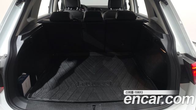 Volkswagen Tiguan (II) 2.0 TDI 4-Motion Premium 2022 — фото 18