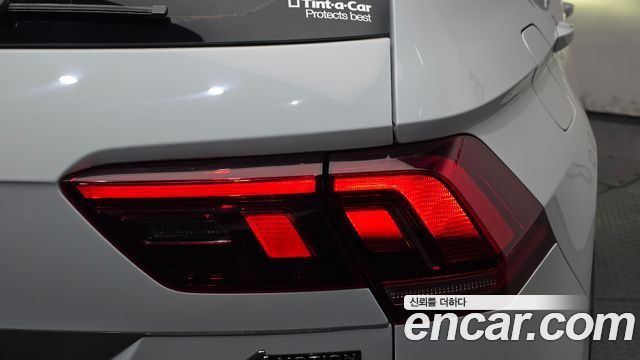 Volkswagen Tiguan (II) 2.0 TDI 4-Motion Premium 2022 — фото 23