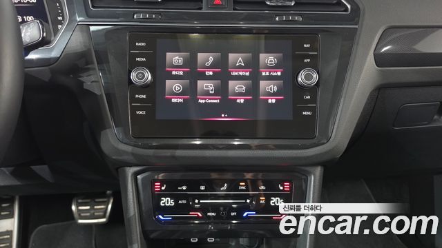Volkswagen Tiguan (II) 2.0 TDI 4-Motion Premium 2022 — фото 30