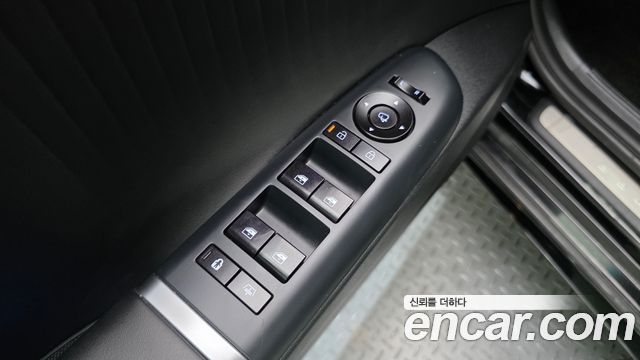 Hyundai Grandeur (GN7) 3,5 Gasoline 4WD Calligraphy 2023 — фото 14