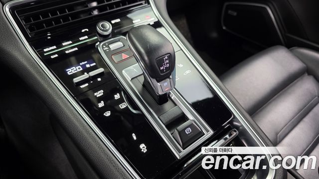 Porsche Panamera (971) 3.0 AWD 2018 — фото 9