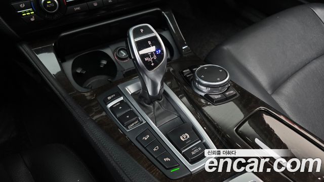 BMW 5 Series (F10) 528i xDrive 2015 — фото 9