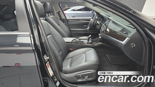 BMW 5 Series (F10) 528i xDrive 2015 — фото 11