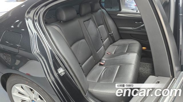 BMW 5 Series (F10) 528i xDrive 2015 — фото 12
