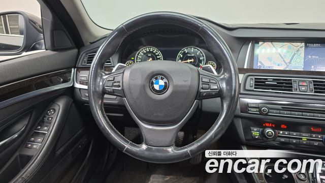 BMW 5 Series (F10) 528i xDrive 2015 — фото 13