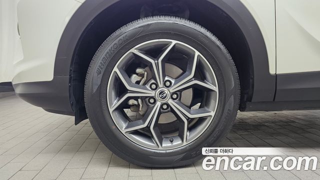 KG Mobility (SsangYong) Beautiful Korando Gasoline 1.5 2WD C5 Plus 2022 — фото 5