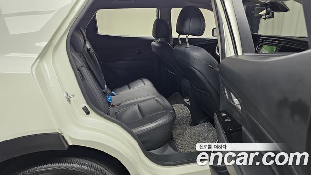 KG Mobility (SsangYong) Beautiful Korando Gasoline 1.5 2WD C5 Plus 2022 — фото 11