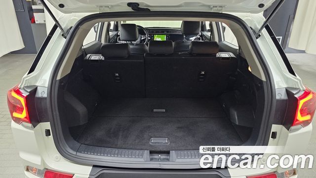 KG Mobility (SsangYong) Beautiful Korando Gasoline 1.5 2WD C5 Plus 2022 — фото 17