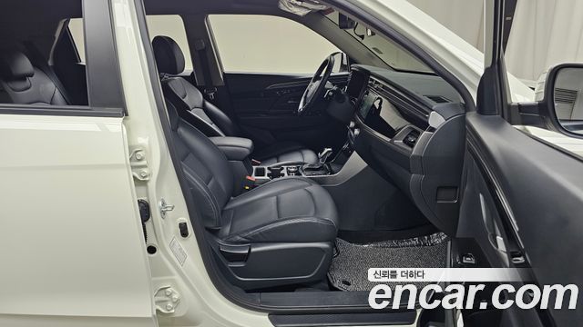 KG Mobility (SsangYong) Beautiful Korando Gasoline 1.5 2WD C5 Plus 2022 — фото 26